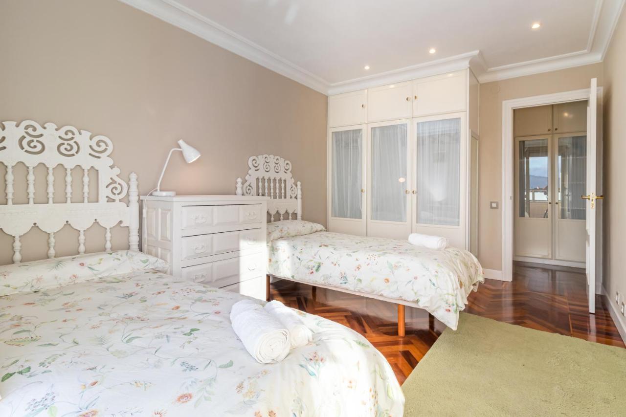 Apartamento Luminoso Cerca Playa Sardinero Con Parking Privado Santander Eksteriør billede