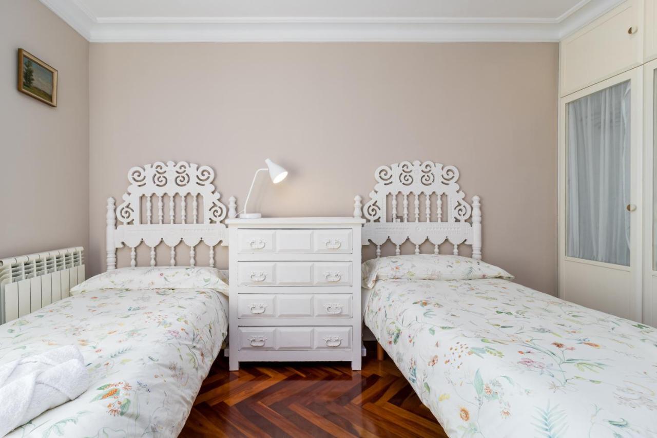 Apartamento Luminoso Cerca Playa Sardinero Con Parking Privado Santander Eksteriør billede