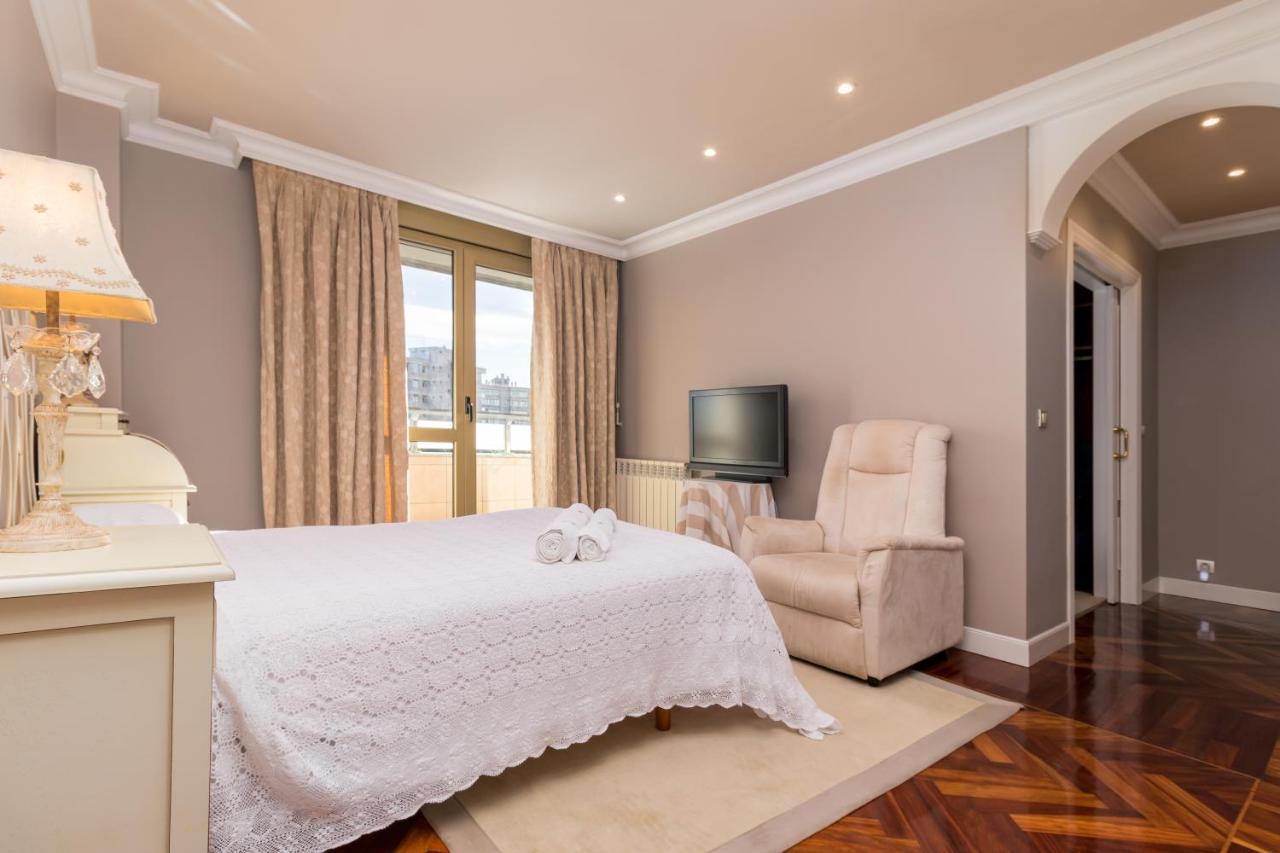 Apartamento Luminoso Cerca Playa Sardinero Con Parking Privado Santander Eksteriør billede